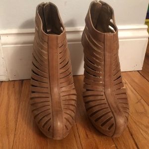 BCBGeneration leather heels